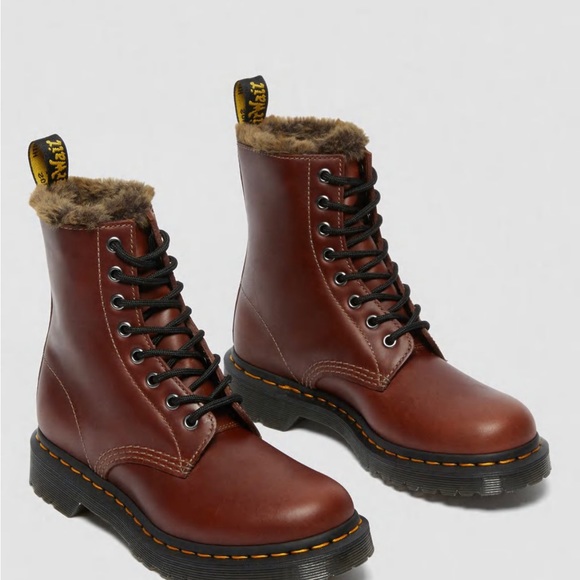 Dr. Martins AirWair - Picture 1 of 5